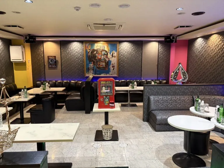 バスキアの店内