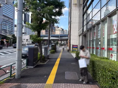 ルジャルダン （Le jardinⅠ）への道順 2／9：道路を左手に直進します。
