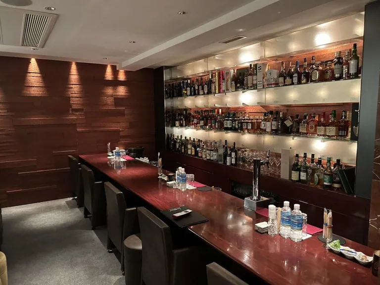 藍 （ラン）の店内