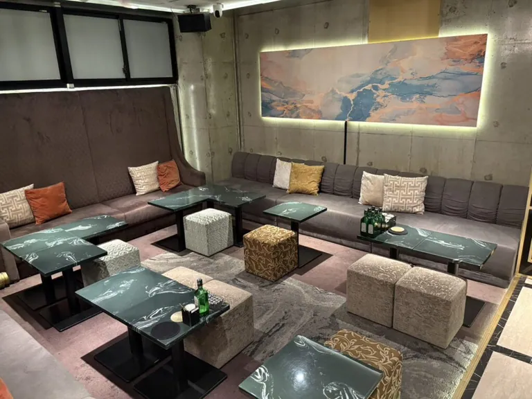 ドンフィンの店内
