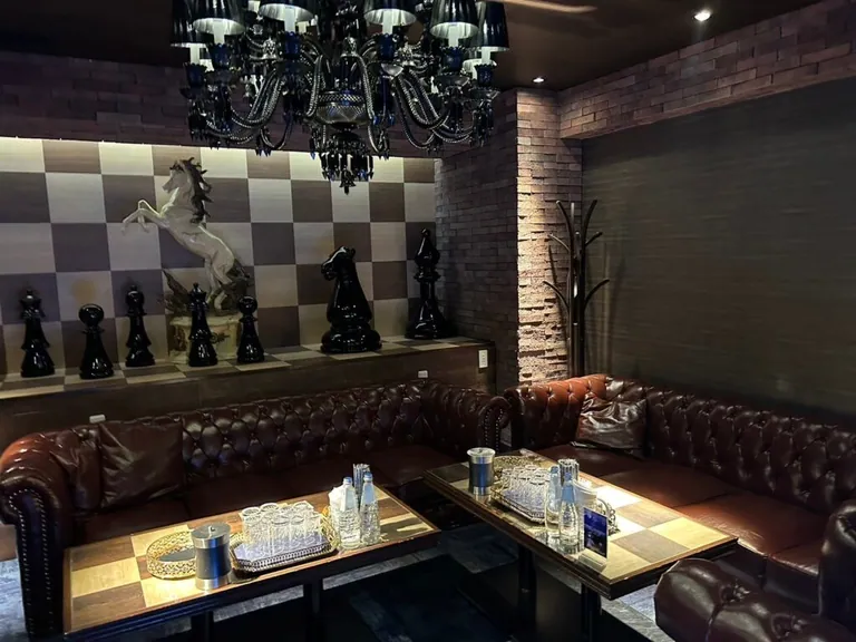ドンフィンの店内