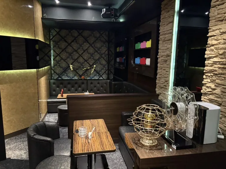 インペリアルの店内