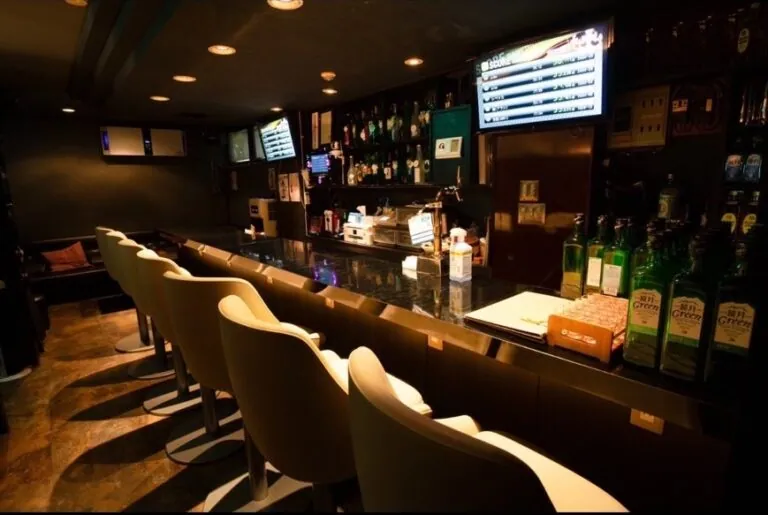 アモーレの店内