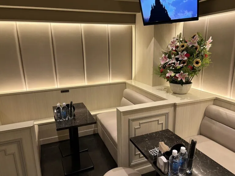 キャンバスの店内