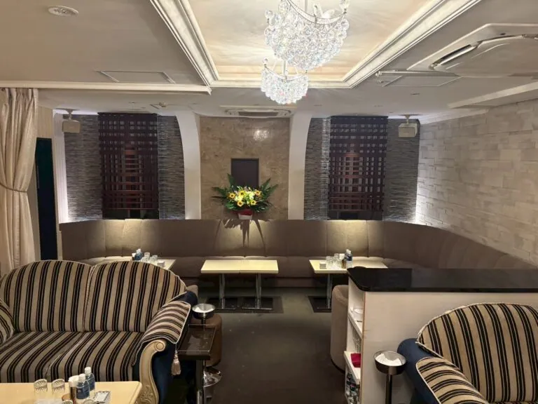 ルージュの店内