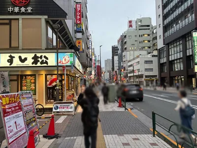 練馬　ルシアへの道順 4／7：左手一つ目の路地を左折します。