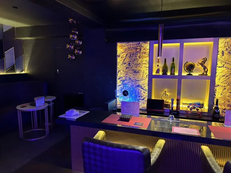 美少女アカデミア （ビショウジョアカデミア）の店内