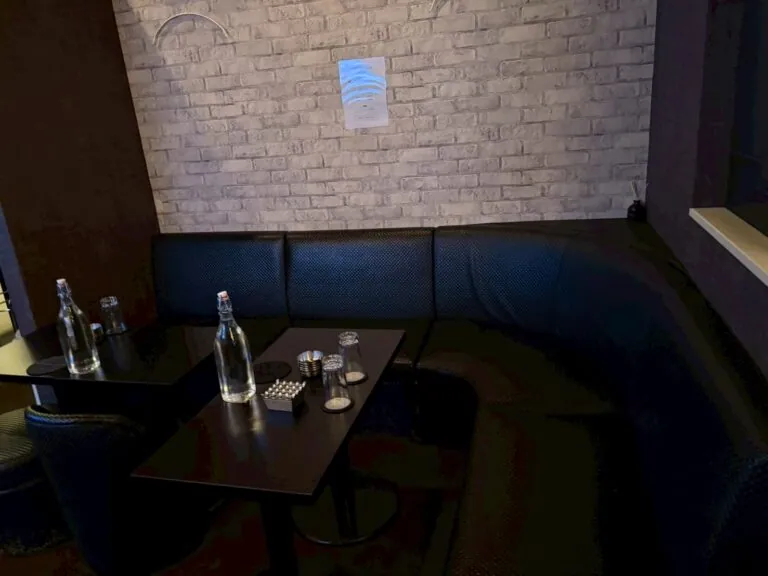 アイリスの店内