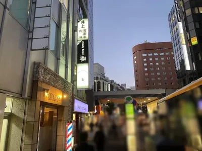 キャロットへの道順 3／7：二つ目の十字路まで直進します。