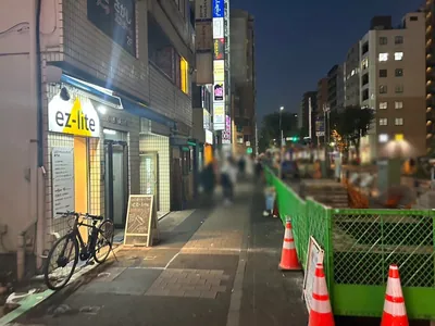 ハナビへの道順 7／8：直進します。