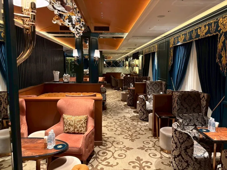 藤堂 （トウドウ）の店内