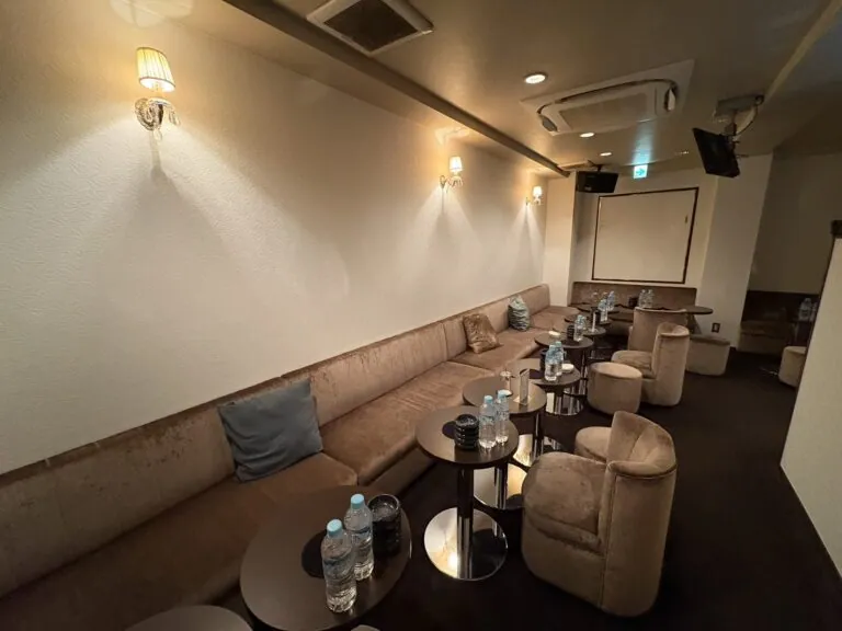 クロムの店内