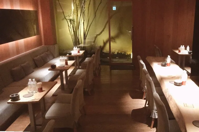 結（ユイ）の店内