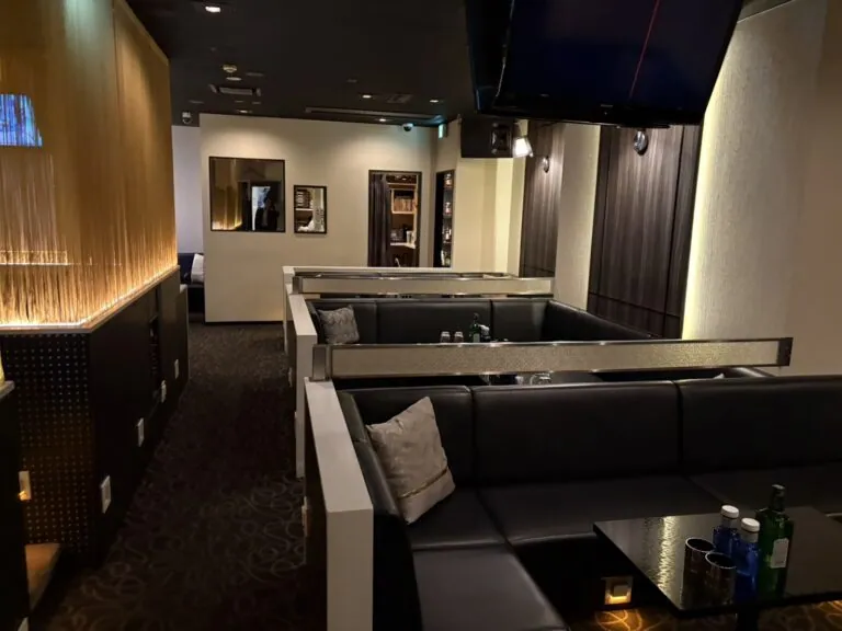 所沢　バビロンの店内