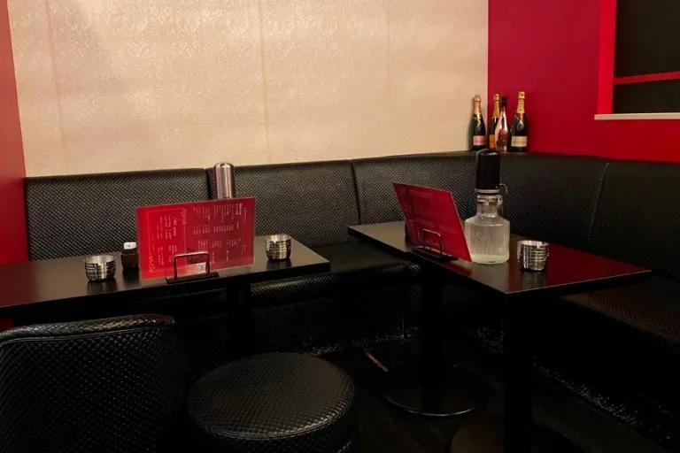 アリア （Aria）/旧アイリスの店内