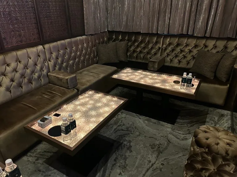 フォーシーズンの店内