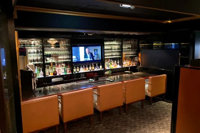 グローブの店内