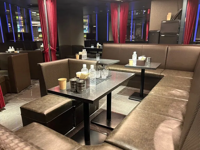 ハピィニスの店内