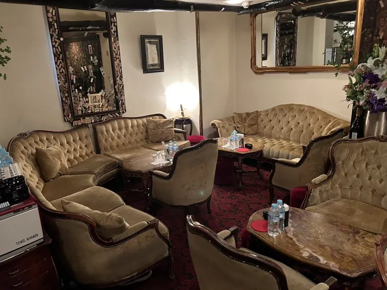 グレの店内