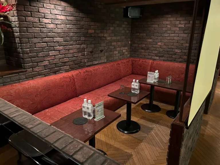 アネラ (ANELA)/旧ソムニオの店内