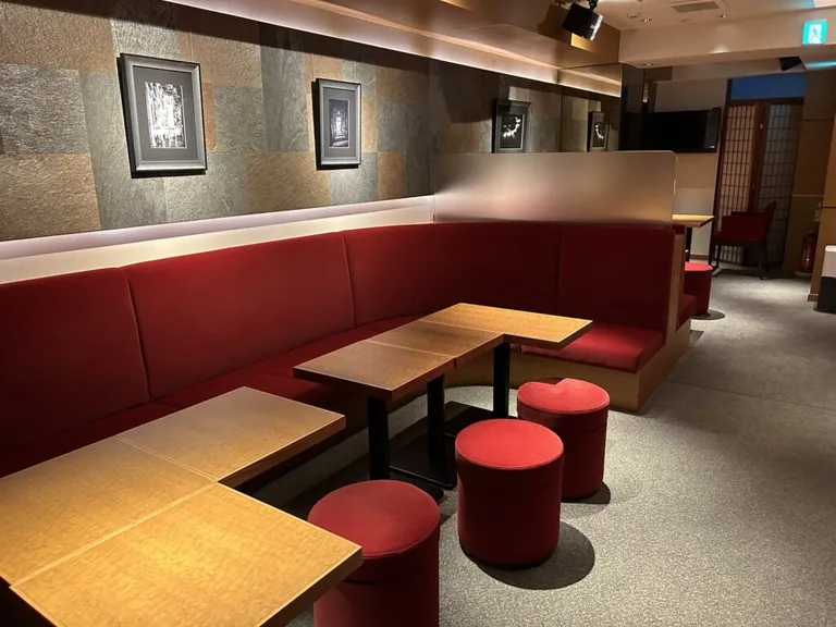 游水 （ゆうすい）の店内