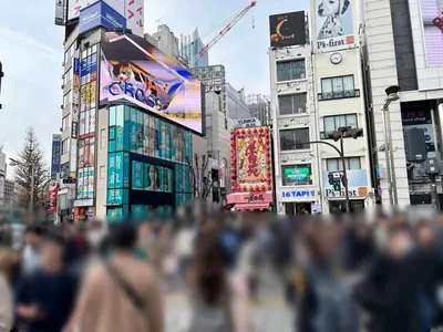 ノーブルへの道順 3／11：アルタの左脇の路地に入ります。