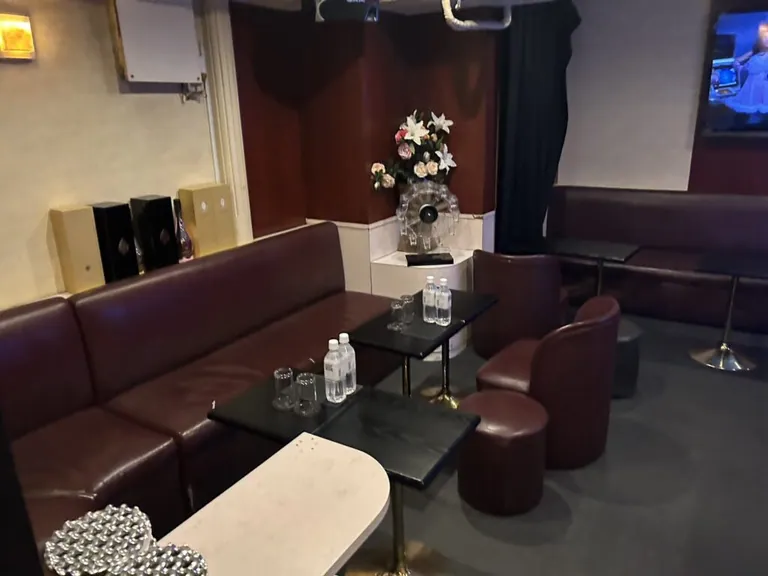 フォックスの店内