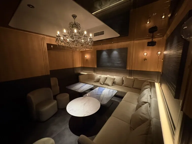 703 （ナナマルサン）の店内