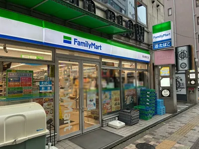 グランジュールセカンドへの道順 7／7：少し進むと左手に恵比寿グランジュールセカンドの入る「恵比寿S2ビル」があります。