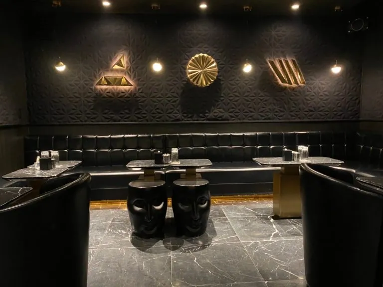 モンスーンの店内