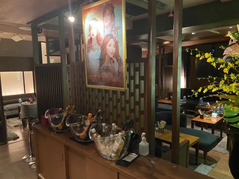 ラヴァンの店内