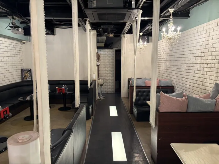 吉祥寺 レオンの店内