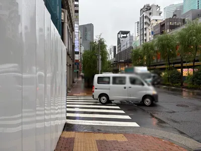 ナデシコへの道順 6／7：一つ目の路地を左折します。