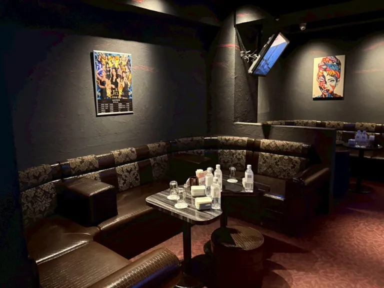 グランクラスの店内