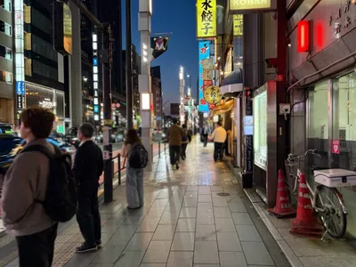 コエダへの道順 4／5：直進します。