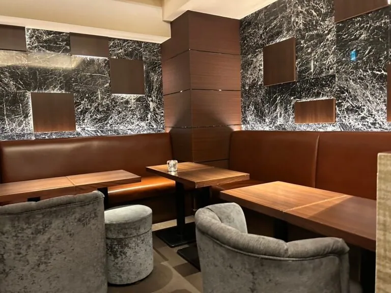 笹木 (ささき)の店内