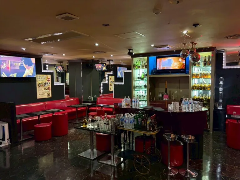 ニューマドンナの店内