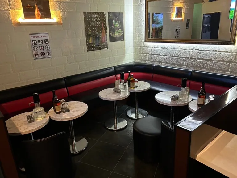 綾瀬 レディの店内