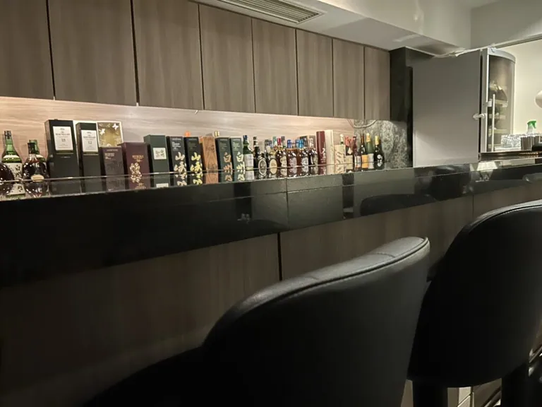 クラブクラブの店内