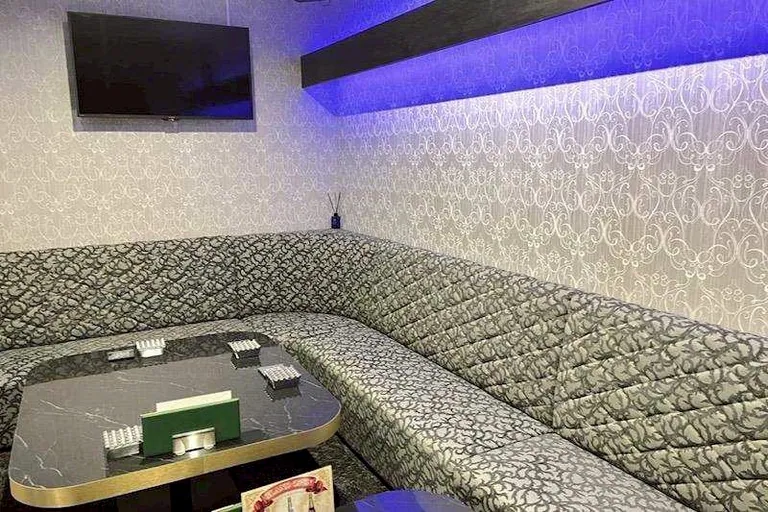 レイズの店内