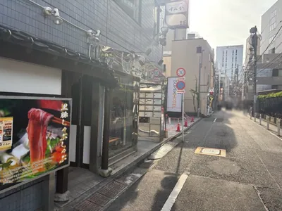 ハングオーバーへの道順 11／11：左手に立川ハングオーバーの入る「ニュー立川ビル」があります。