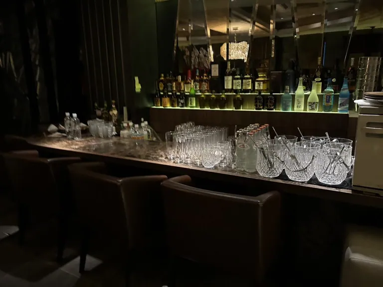 アミーニの店内