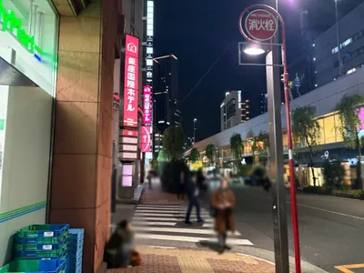 花友禅 （ハナユウゼン）への道順 8／10：一つ目の左手路地を左折します。