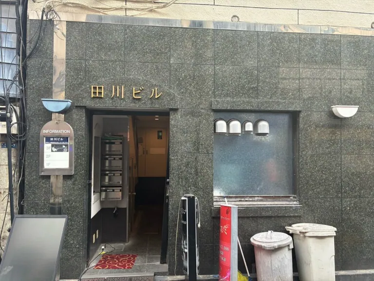 カラットの店内