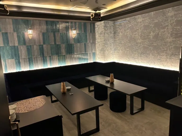 カリスの店内