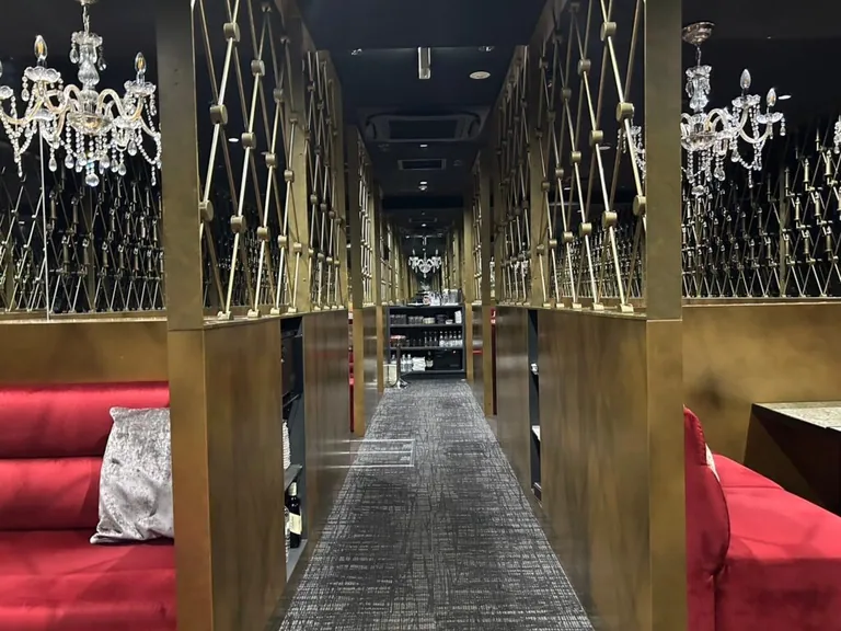 コロン （Girl’s bar & Lounge COLON）の店内
