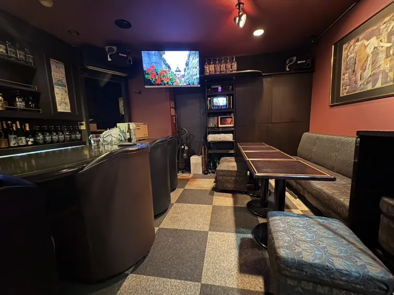 バロンズイチの店内