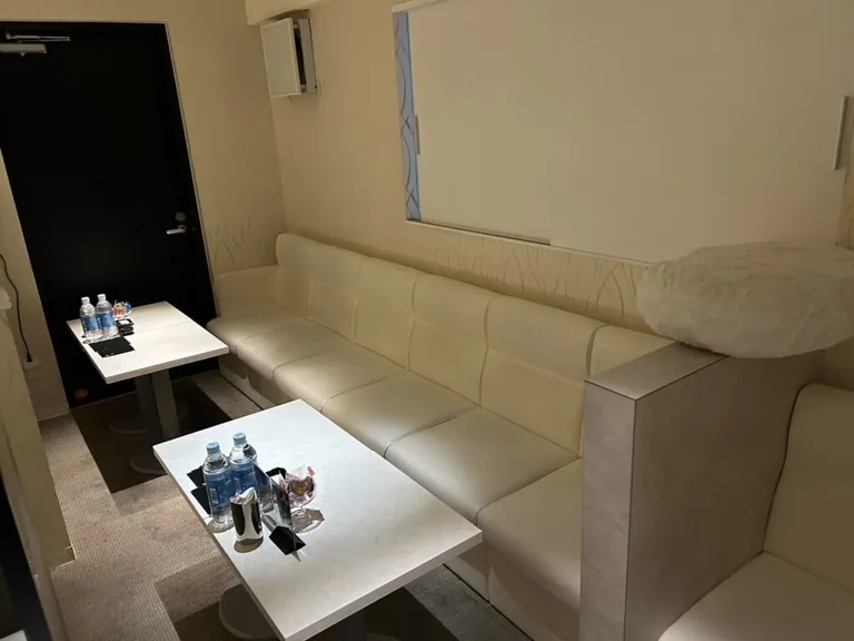 桐島 （キリシマ）の店内