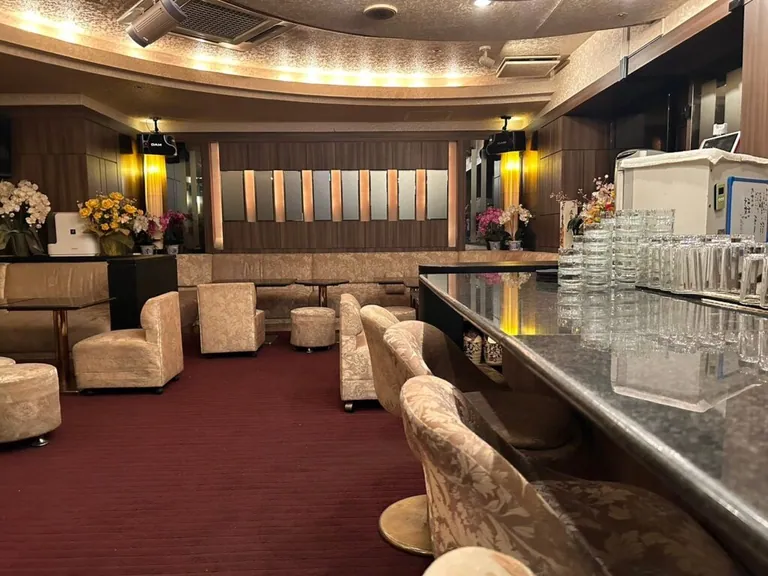クリアスの店内
