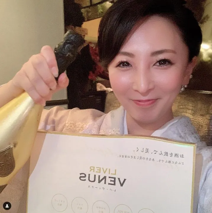 綾瀬 （あやせ）の店内